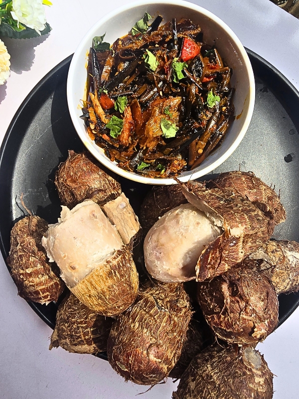 Easy Cocoyam with sauce recipe